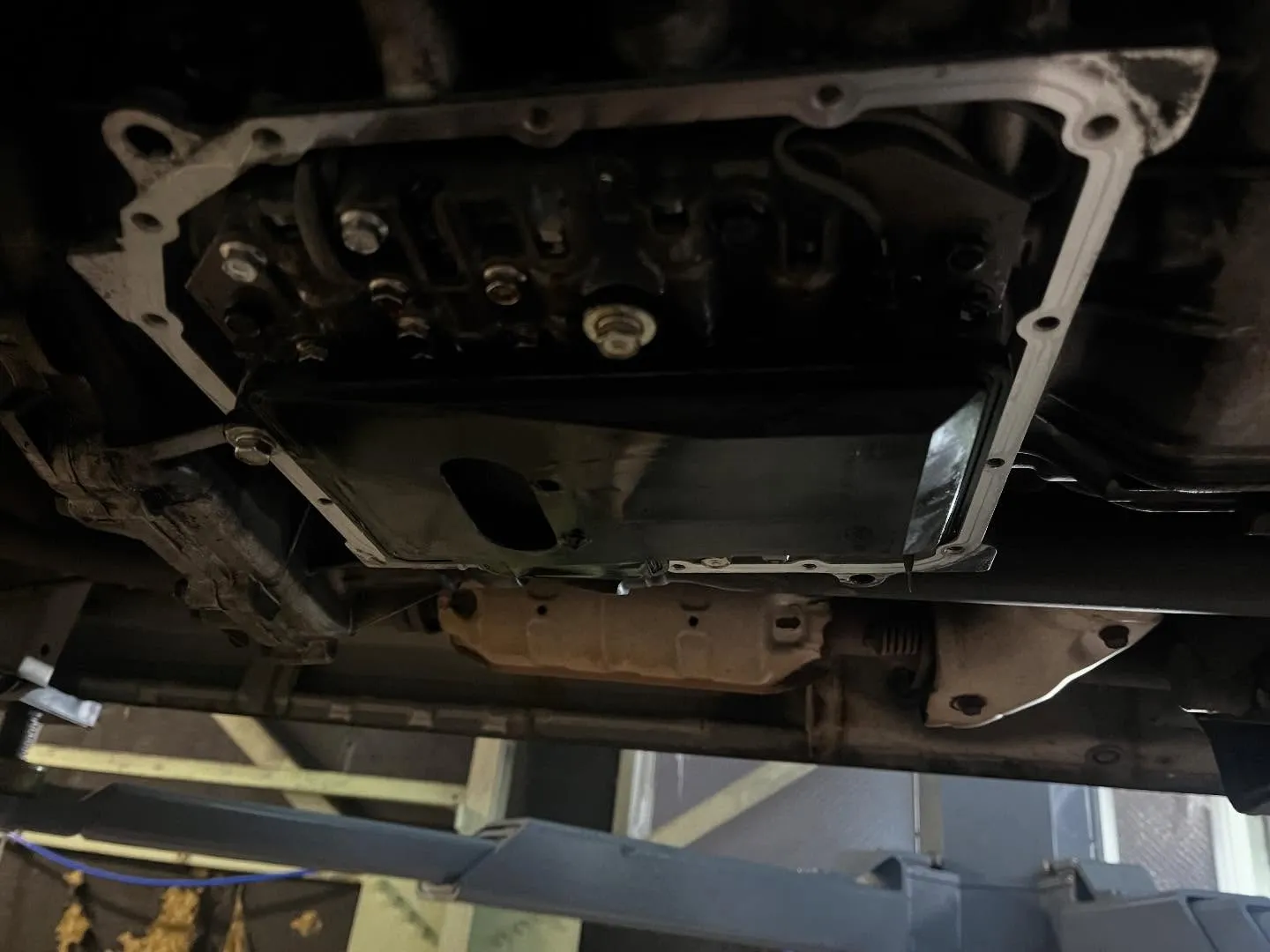 三菱ミニキャブのオートマのオイルパンガスケット交換のご依頼で...