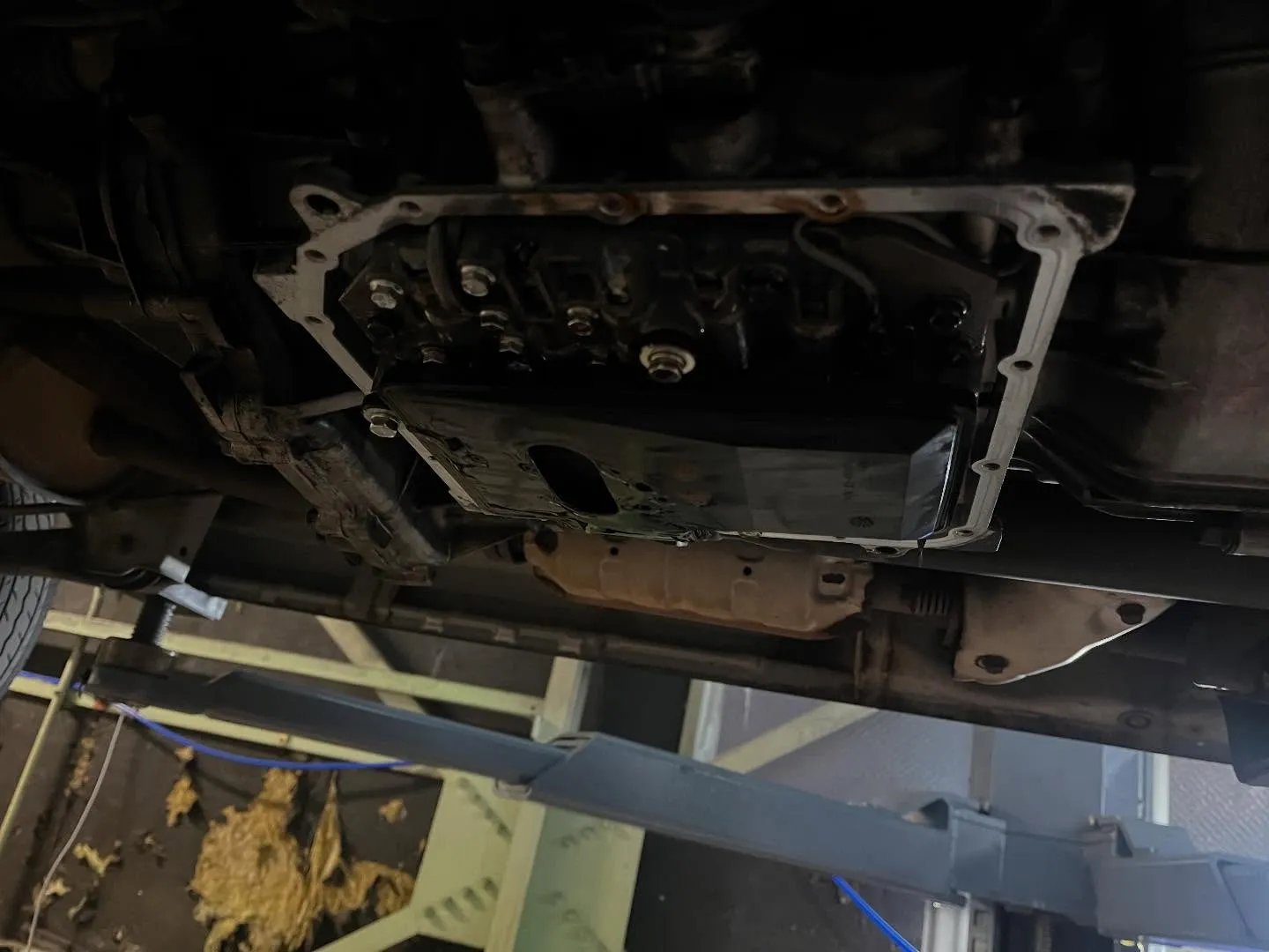 三菱ミニキャブのオートマのオイルパンガスケット交換のご依頼で...