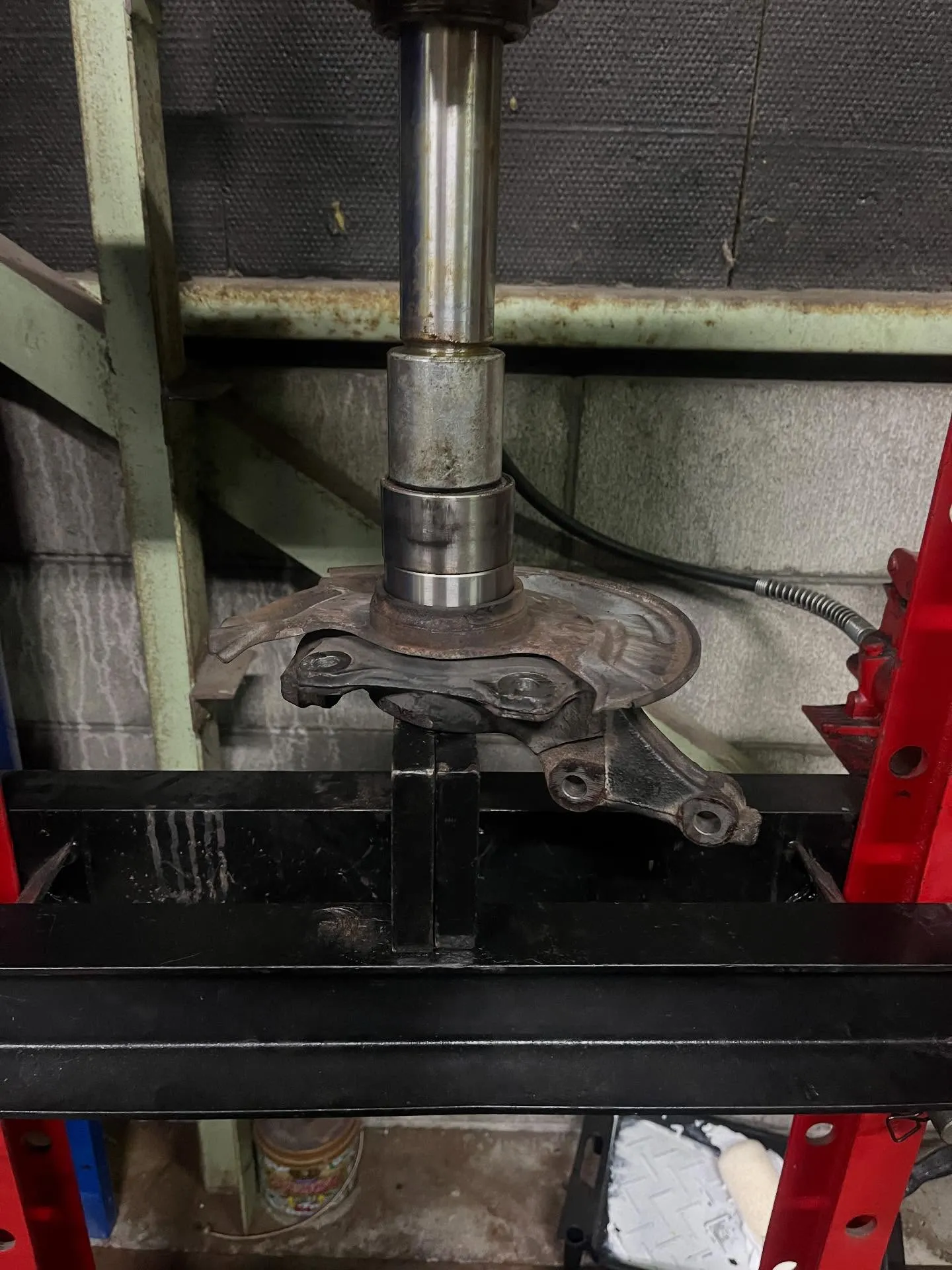 ムーブのフロントハブベアリング交換作業完了🔧